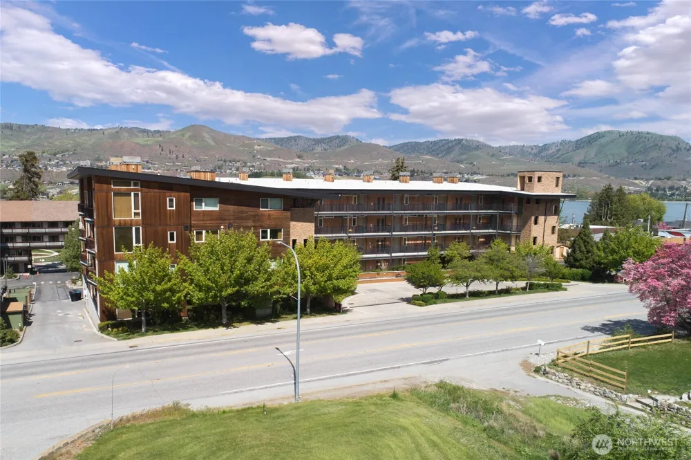 2220 W Woodin #105 Chelan, WA 98816