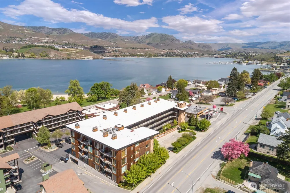 2220 W Woodin #105 Chelan, WA 98816
