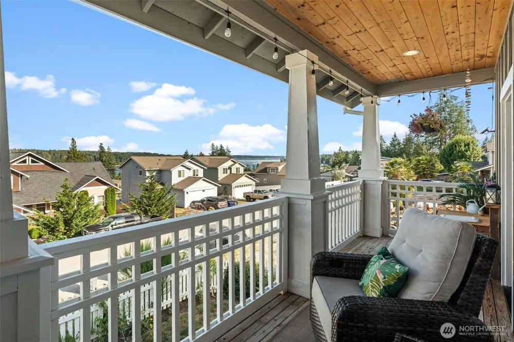 41 E Blackwell Street Allyn, WA 98524