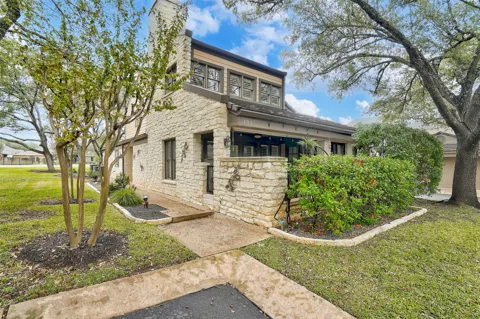 101 WEST EAGLE DRIVE #101