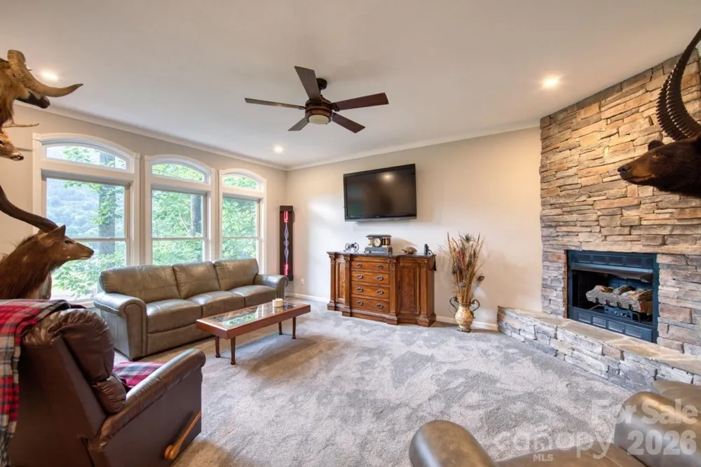 7 Higel Lane Maggie Valley, NC 28751