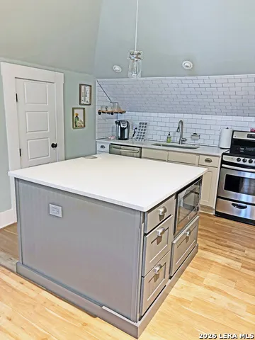 402 E LOCUST ST Unit 301 San Antonio, TX 78212