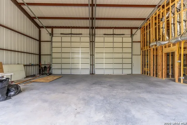 1324 Private Road 4055 Lexington, TX 78947
