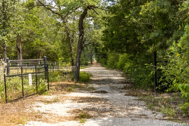 1324 Private Road 4055 Lexington, TX 78947