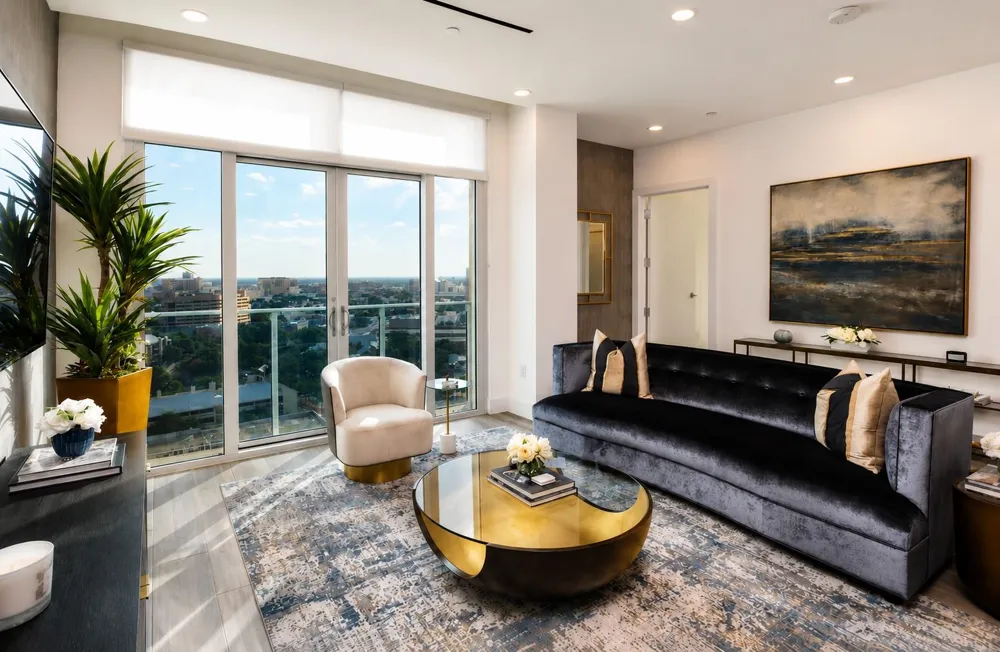 123 Lexington Avenue #1210 San Antonio, TX 78205