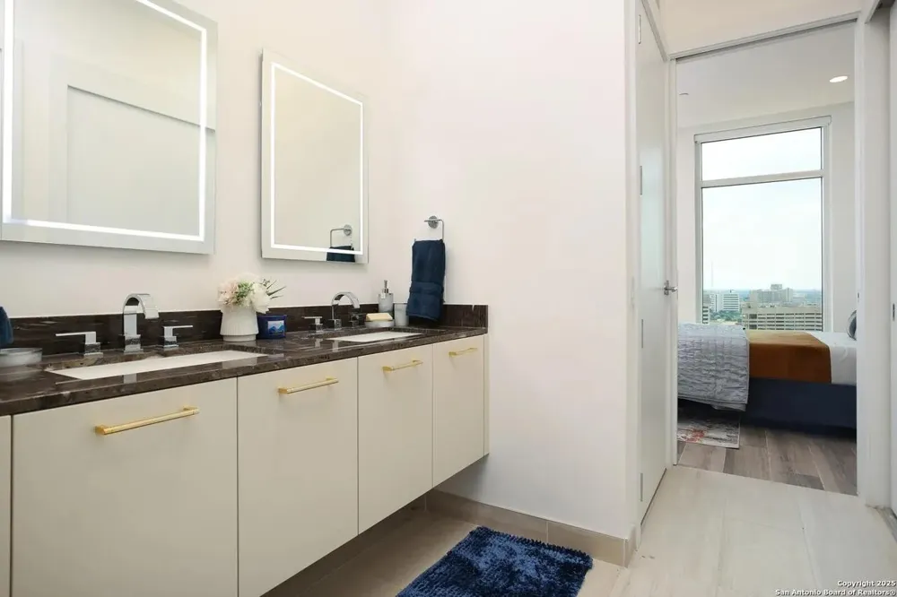 123 Lexington Avenue #1210 San Antonio, TX 78205