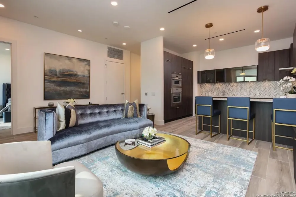 123 Lexington Avenue #1210 San Antonio, TX 78205