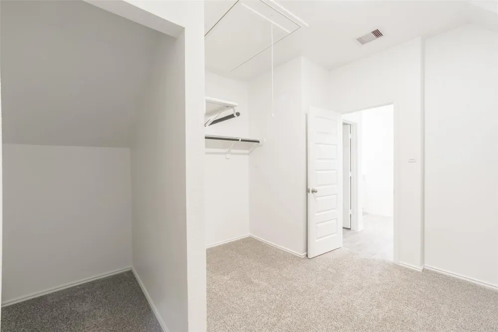 2209 Laurel Bloom Ln Sealy, TX 77474
