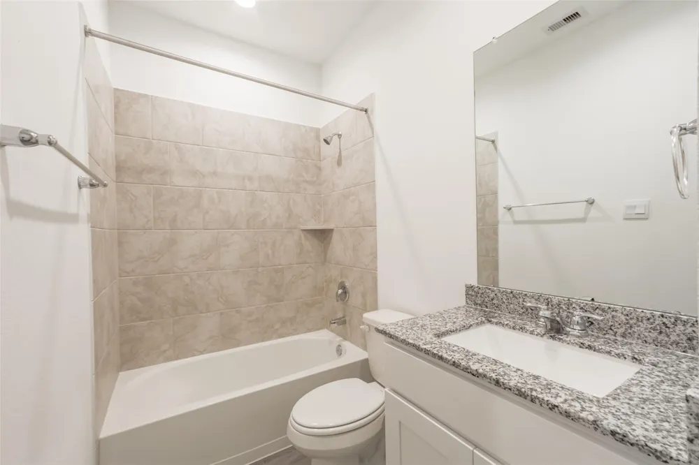 2209 Laurel Bloom Ln Sealy, TX 77474