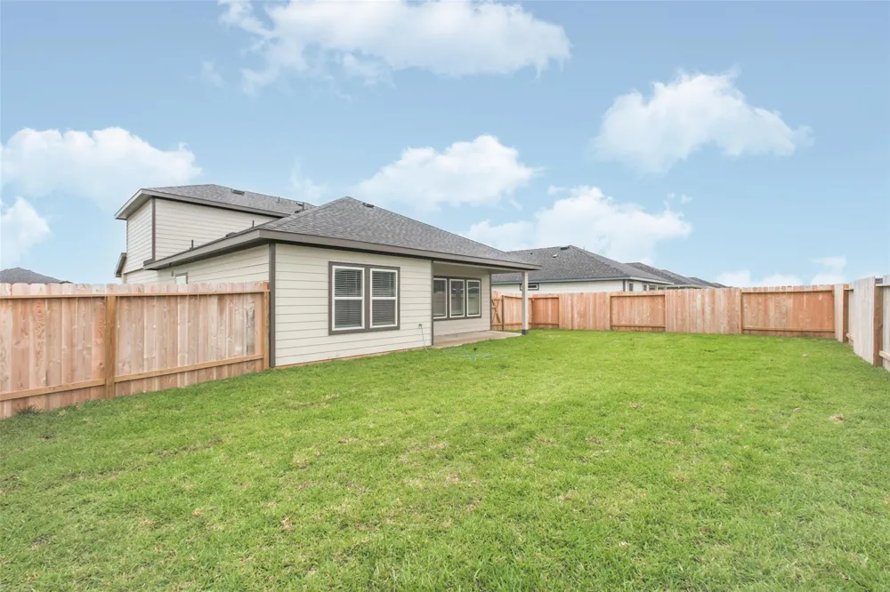 2209 Laurel Bloom Ln Sealy, TX 77474
