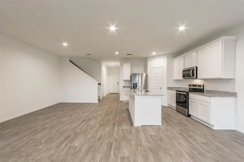 2209 Laurel Bloom Ln Sealy, TX 77474