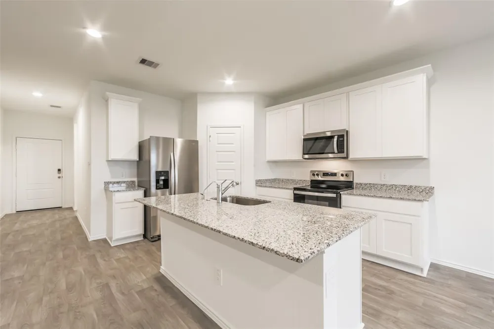 2209 Laurel Bloom Ln Sealy, TX 77474