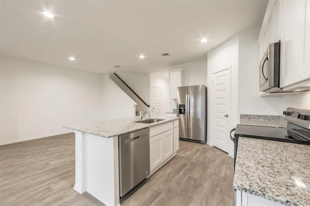 2209 Laurel Bloom Ln Sealy, TX 77474