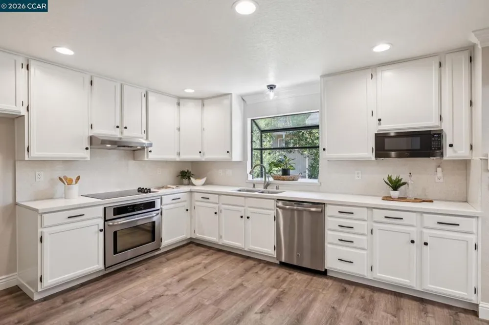 12 Heritage Oaks Rd Pleasant Hill, CA 94523