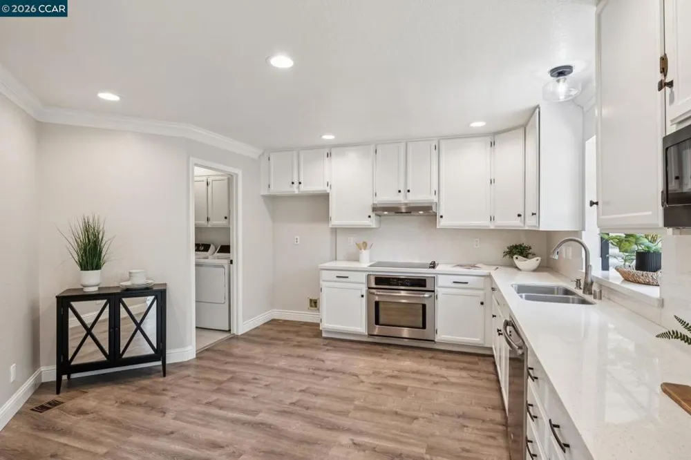 12 Heritage Oaks Rd Pleasant Hill, CA 94523