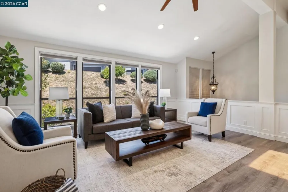 12 Heritage Oaks Rd Pleasant Hill, CA 94523