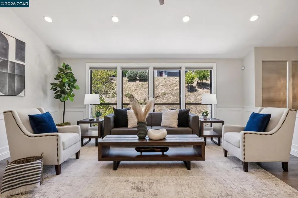 12 Heritage Oaks Rd Pleasant Hill, CA 94523