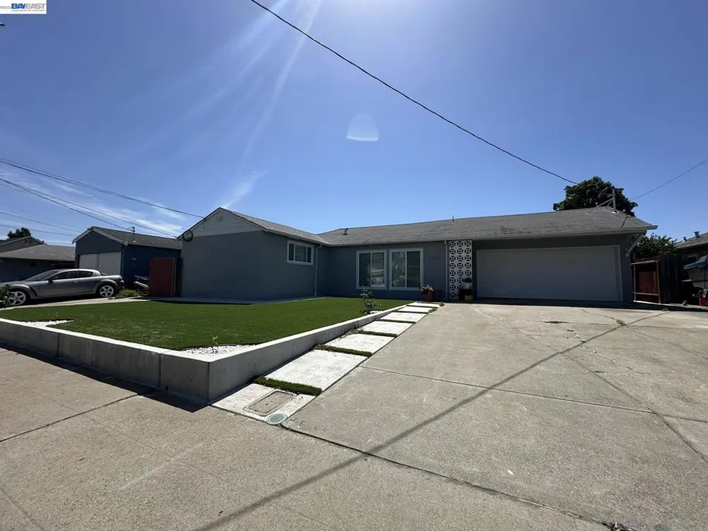 1220 ESSER AVE San Leandro, CA 94579