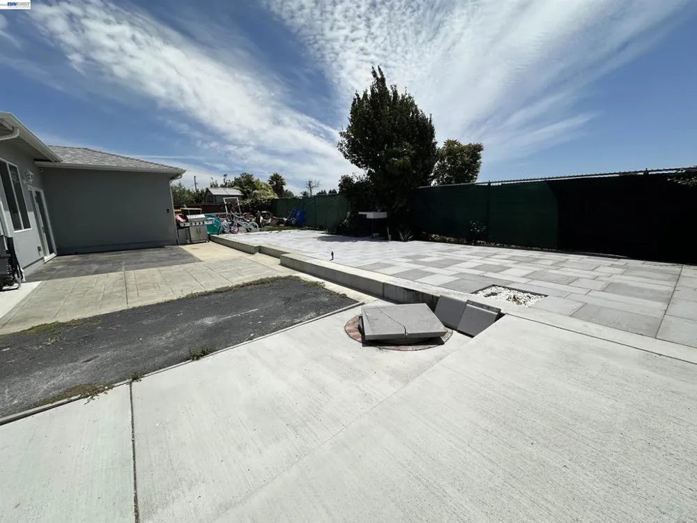 1220 ESSER AVE San Leandro, CA 94579