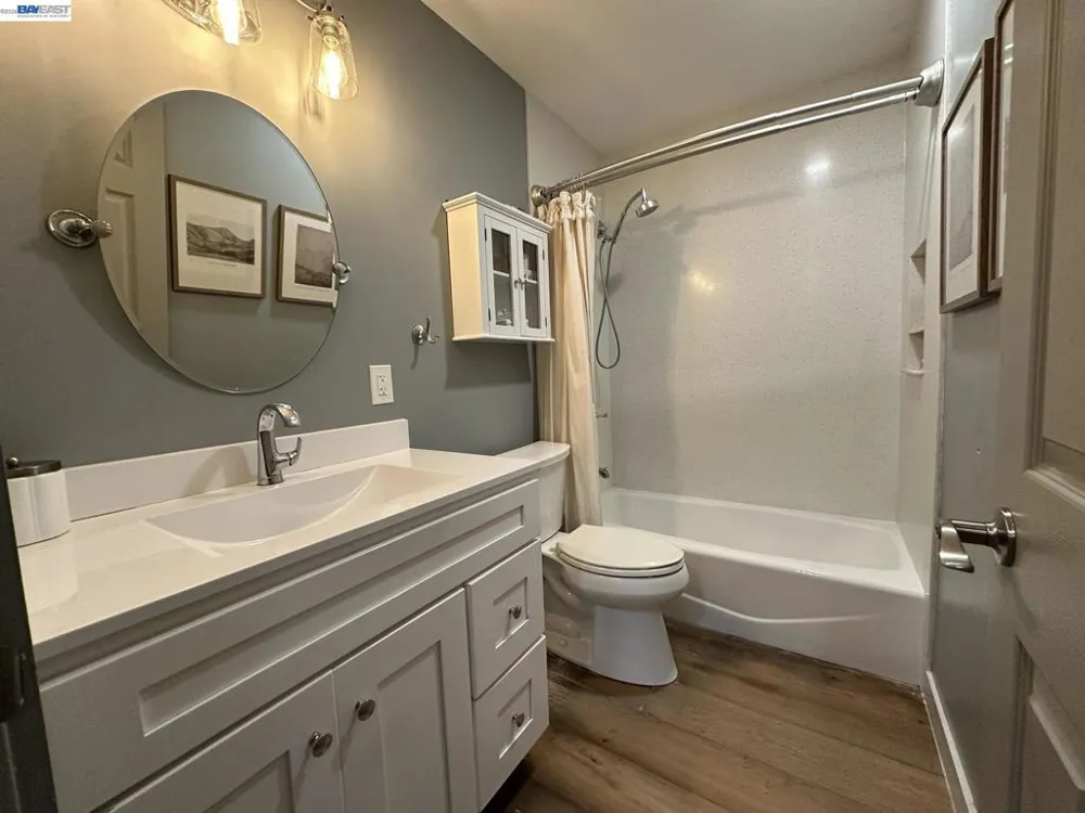 1220 ESSER AVE San Leandro, CA 94579