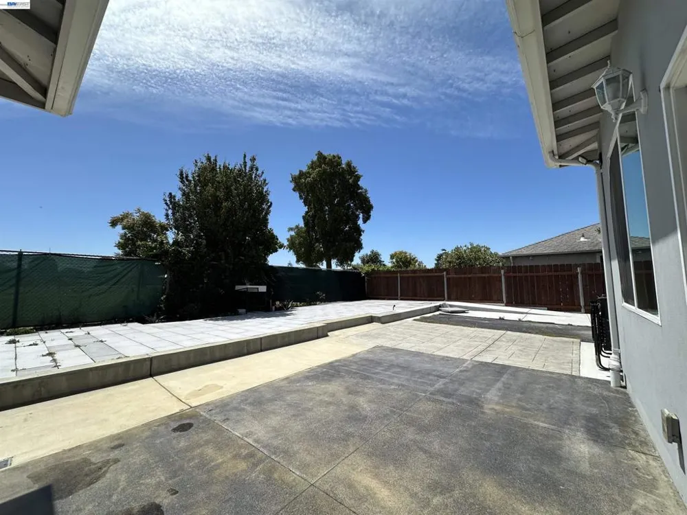 1220 ESSER AVE San Leandro, CA 94579