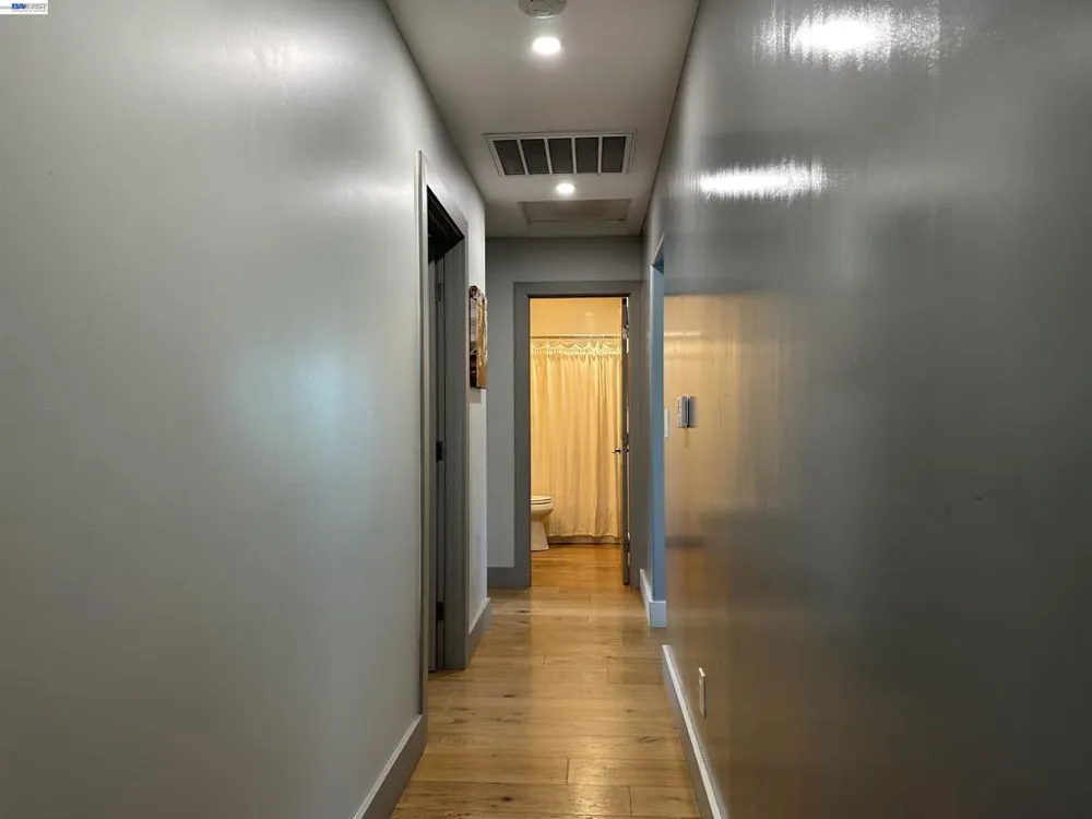 1220 ESSER AVE San Leandro, CA 94579