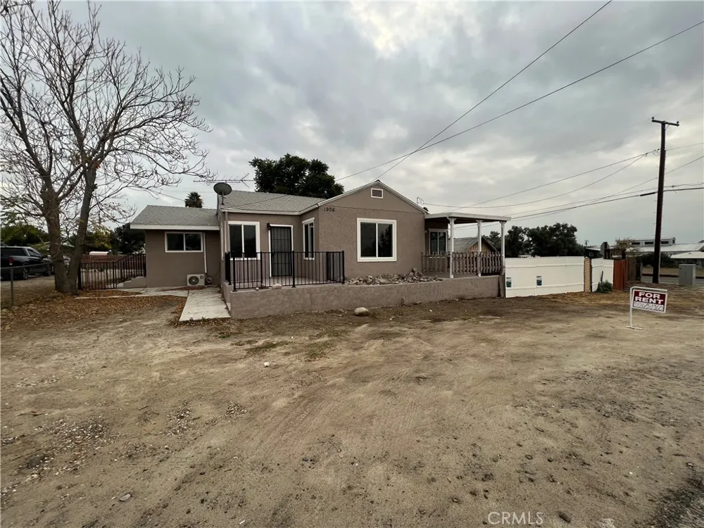 1906 Mentone Blvd #A Mentone, CA 92359