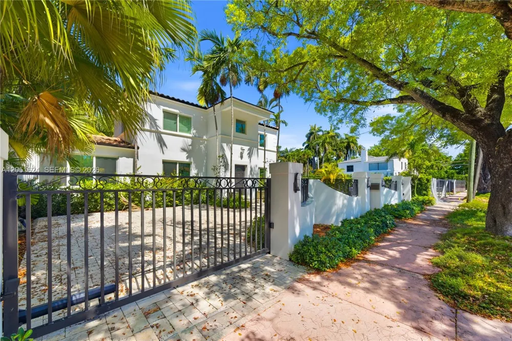 5824 Alton Rd Miami Beach, FL 33140