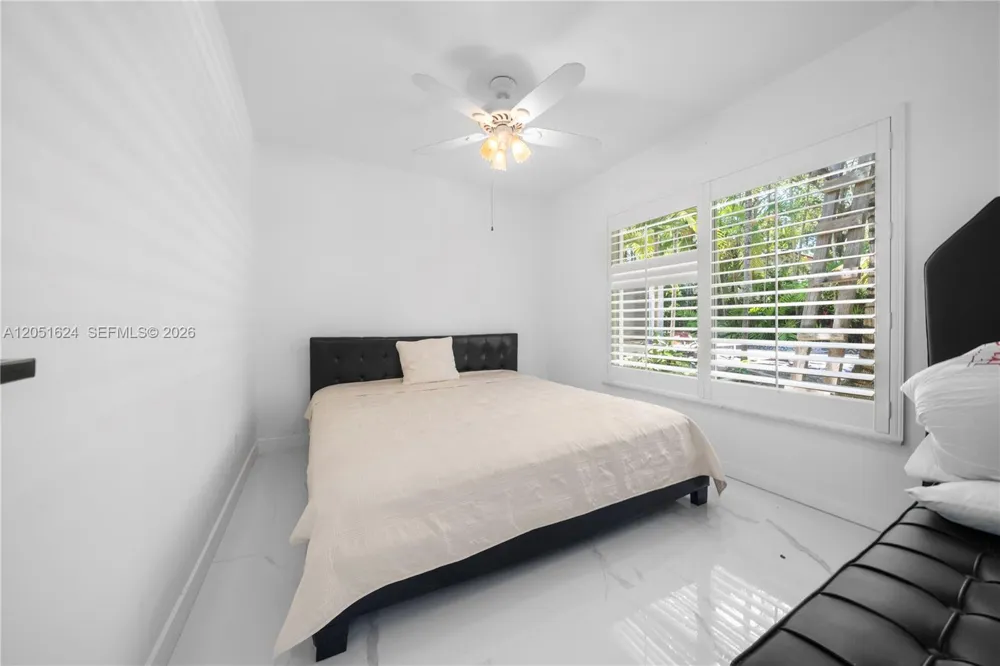 5824 Alton Rd Miami Beach, FL 33140