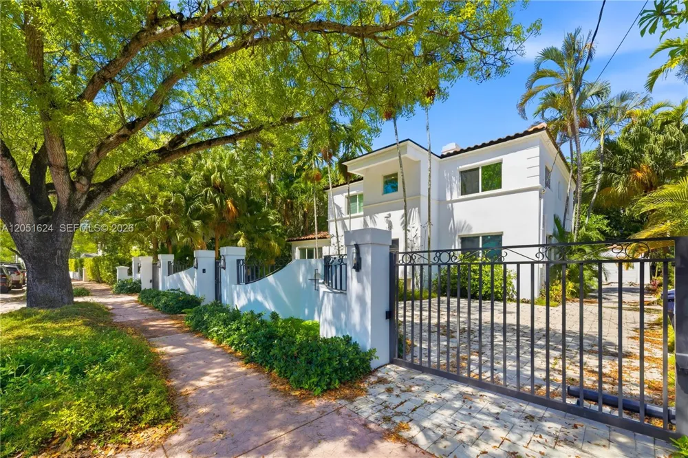 5824 Alton Rd Miami Beach, FL 33140