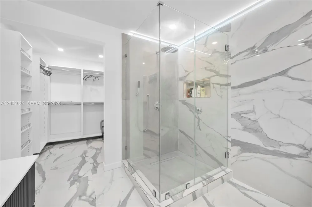 5824 Alton Rd Miami Beach, FL 33140