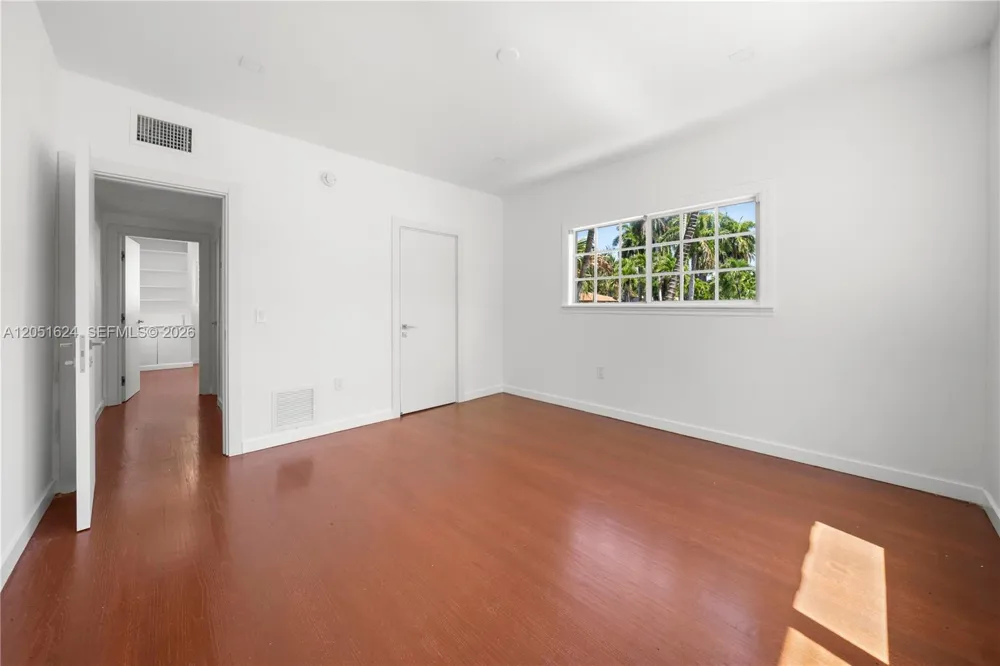 5824 Alton Rd Miami Beach, FL 33140