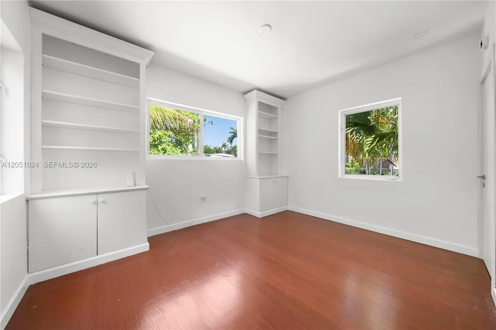 5824 Alton Rd Miami Beach, FL 33140