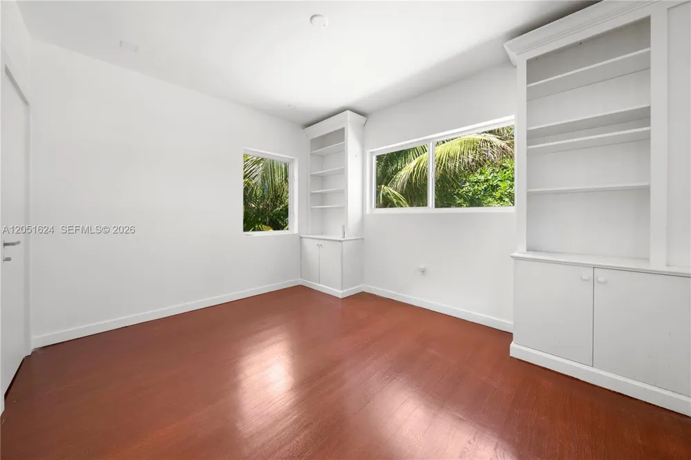 5824 Alton Rd Miami Beach, FL 33140