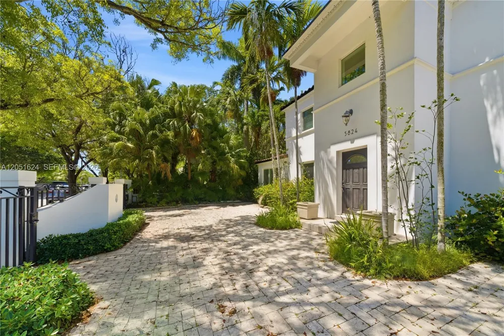 5824 Alton Rd Miami Beach, FL 33140