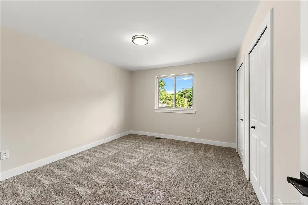 49309 Bayshore Drive Chesterfield Township, MI 48047