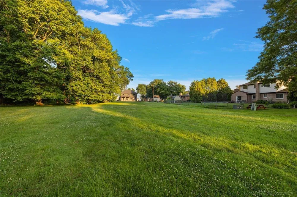 49309 Bayshore Drive Chesterfield Township, MI 48047