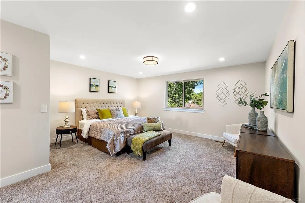 49309 Bayshore Drive Chesterfield Township, MI 48047