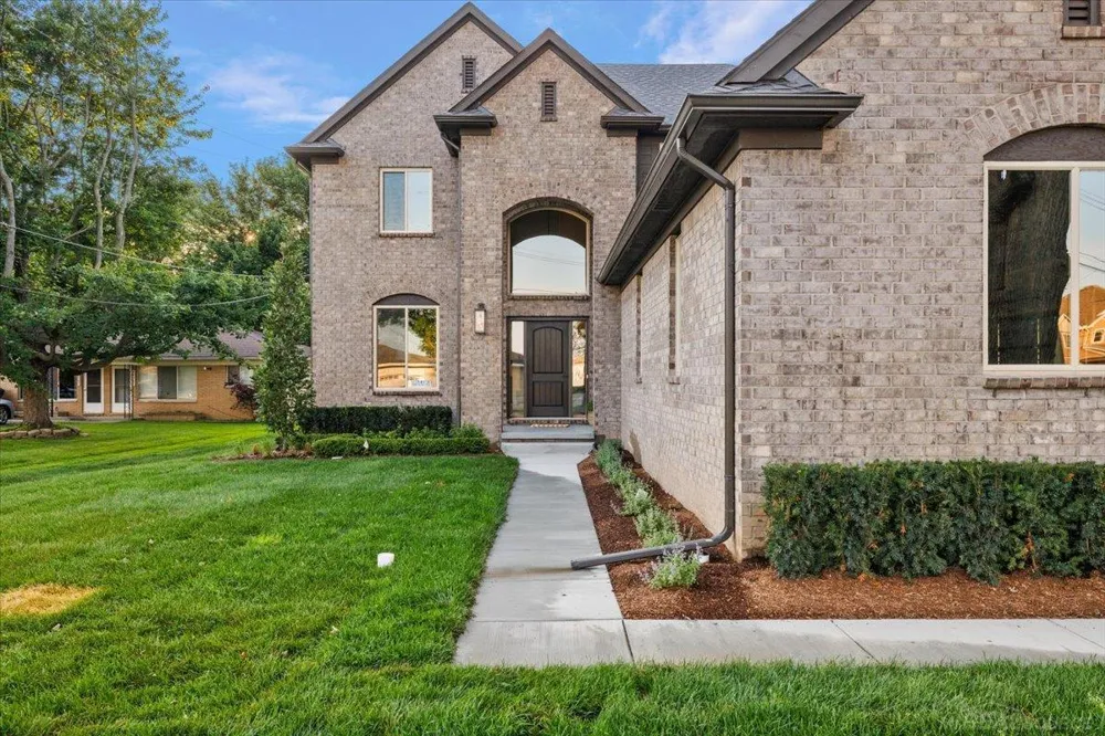 49309 Bayshore Drive Chesterfield Township, MI 48047