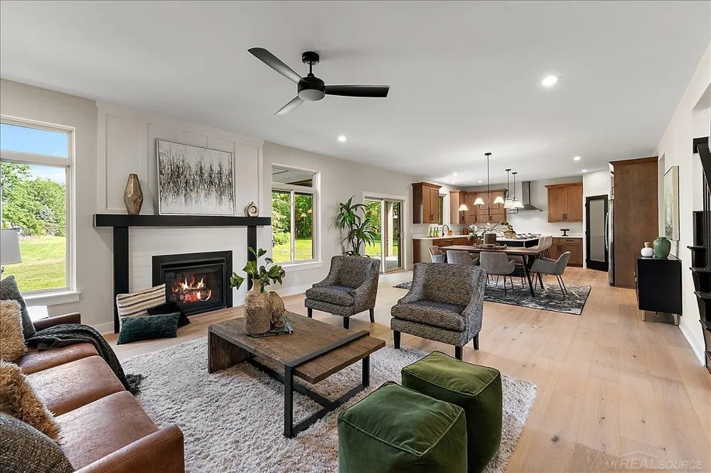 49309 Bayshore Drive Chesterfield Township, MI 48047