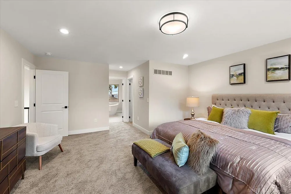 49309 Bayshore Drive Chesterfield Township, MI 48047