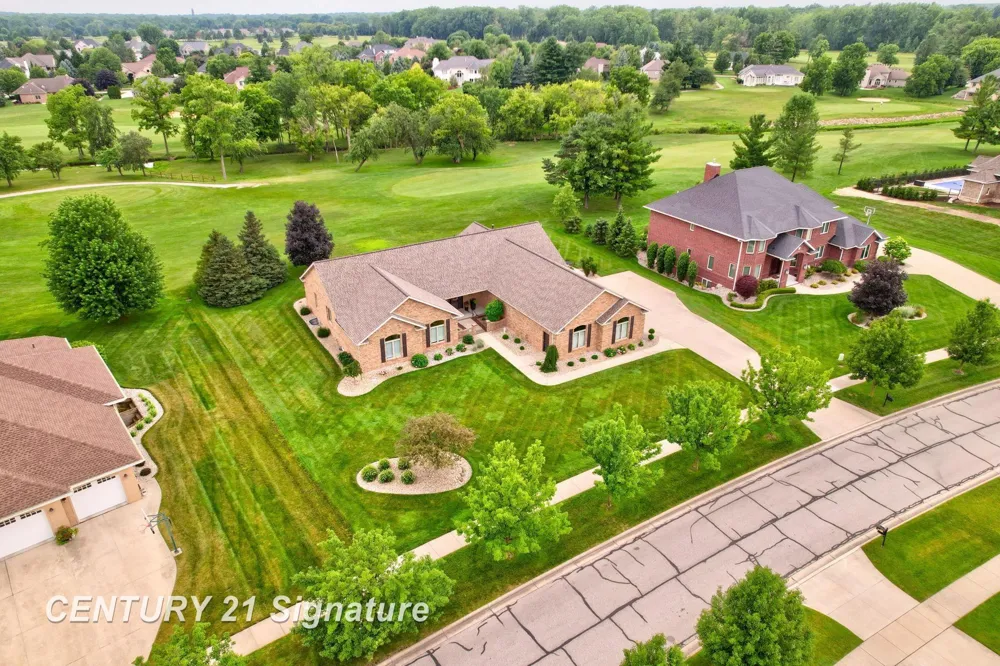 77 Sawmill Creek Trail Saginaw Charter Township, MI 48603
