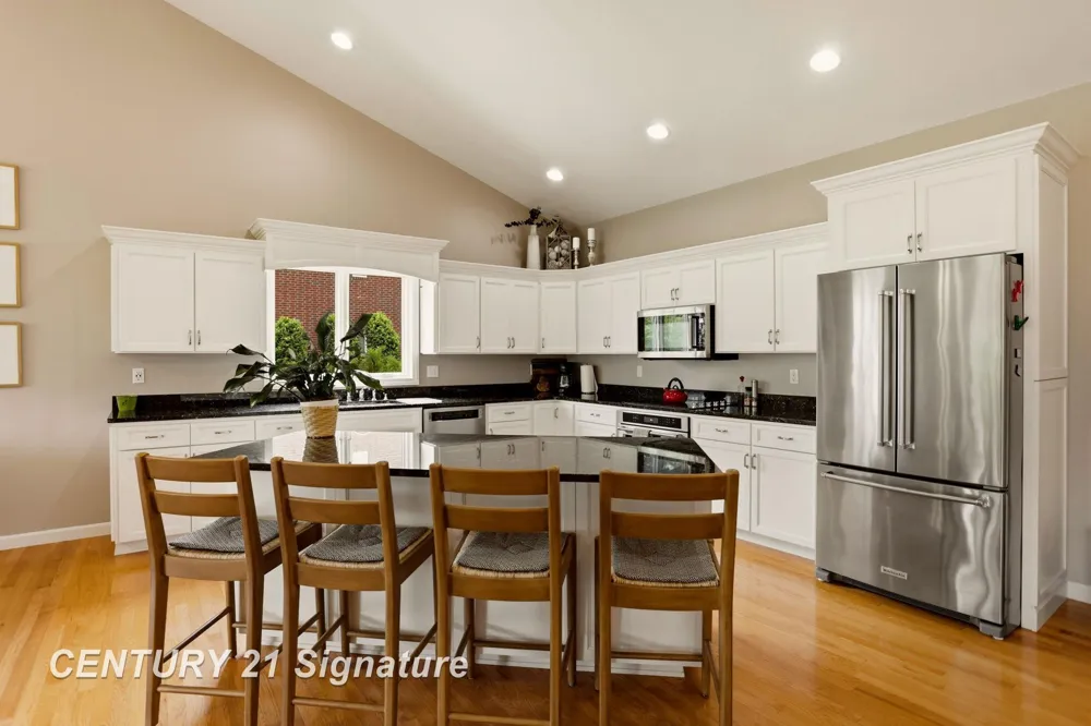 77 Sawmill Creek Trail Saginaw Charter Township, MI 48603