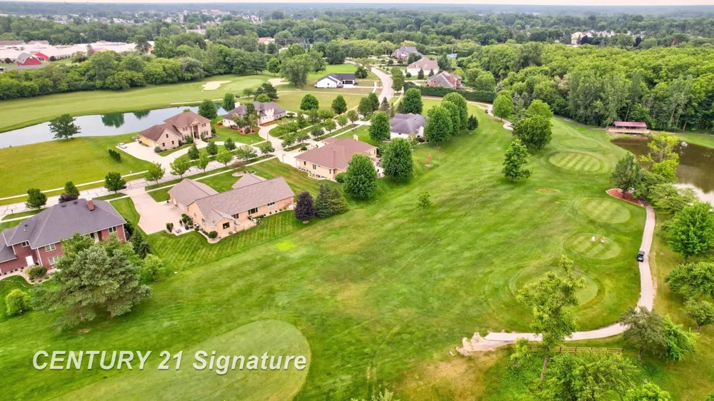 77 Sawmill Creek Trail Saginaw Charter Township, MI 48603