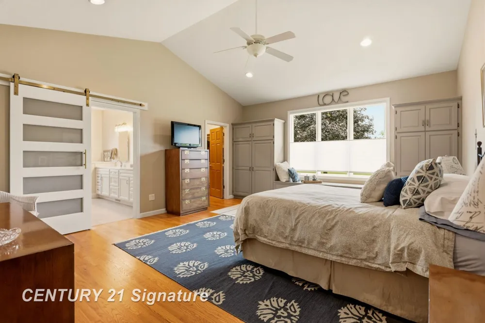 77 Sawmill Creek Trail Saginaw Charter Township, MI 48603