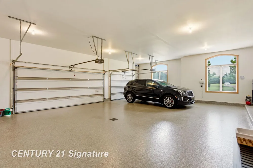 77 Sawmill Creek Trail Saginaw Charter Township, MI 48603