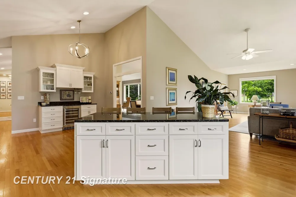 77 Sawmill Creek Trail Saginaw Charter Township, MI 48603