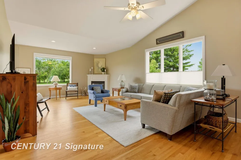 77 Sawmill Creek Trail Saginaw Charter Township, MI 48603