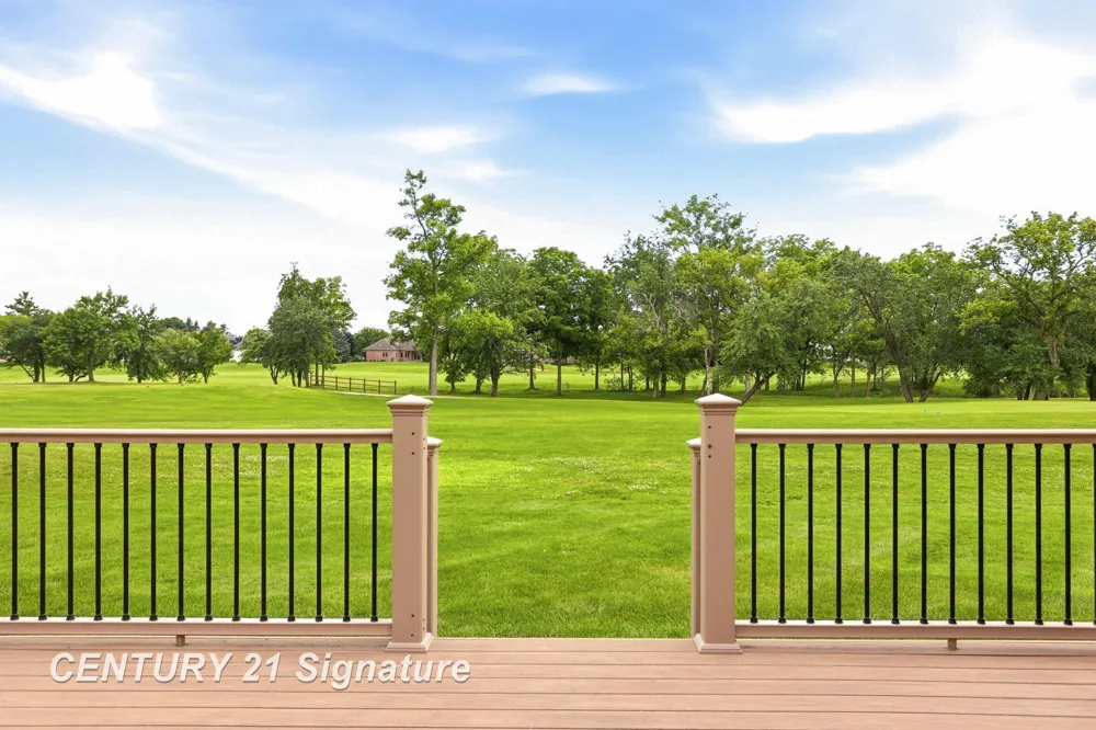 77 Sawmill Creek Trail Saginaw Charter Township, MI 48603