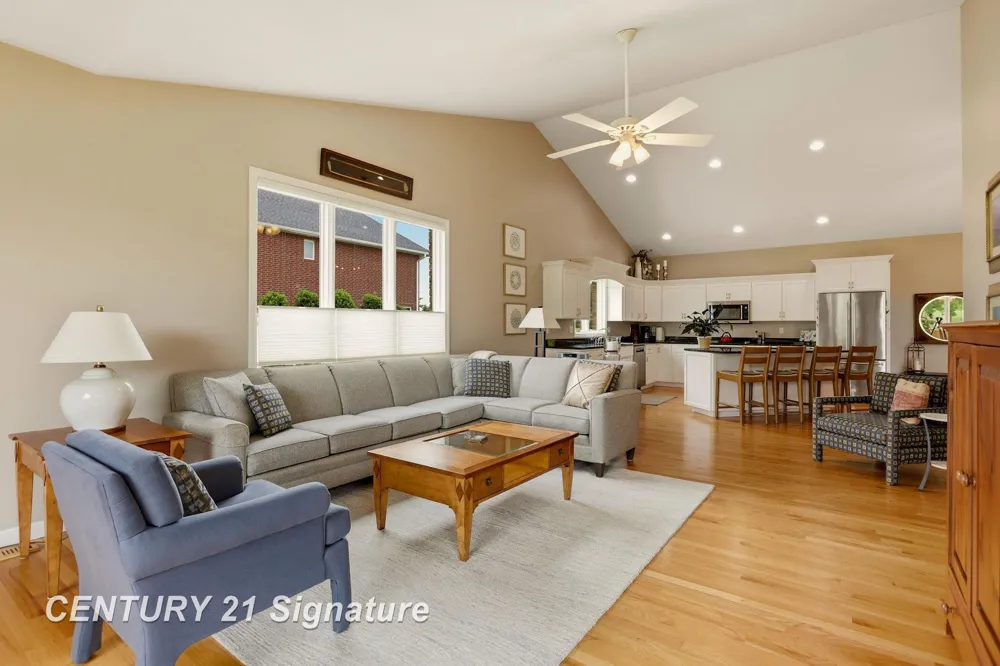 77 Sawmill Creek Trail Saginaw Charter Township, MI 48603